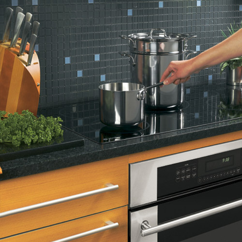 Monogram ZHU36RBMBB 36" 5 Burner Induction Cooktop BrandsMart USA