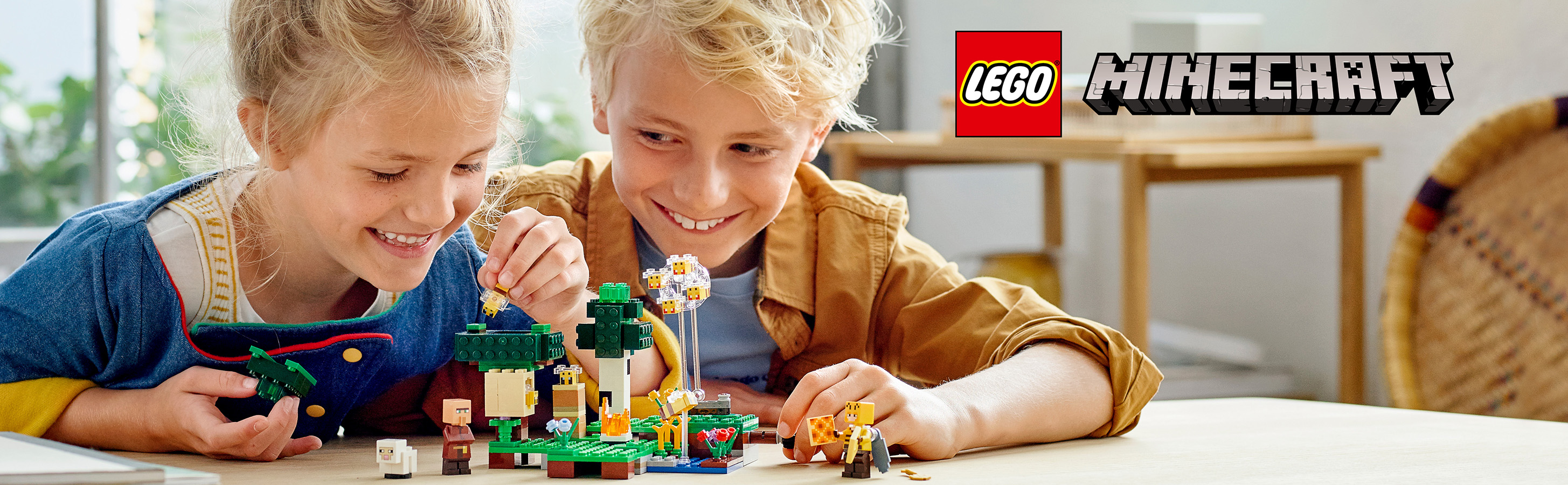 LEGO® Minecraft™