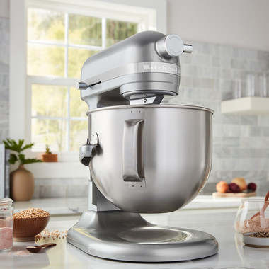 KitchenAid シルバー Deluxe 4.5 Quart Tilt-Head Stand Mixer - Contour Silver